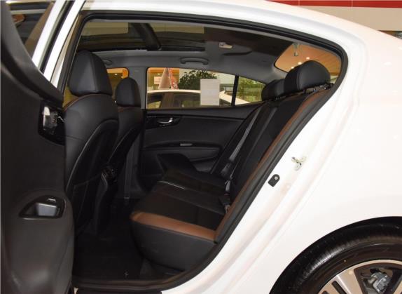 凯绅 2019款 1.8L 自动DLX 车厢座椅   后排空间