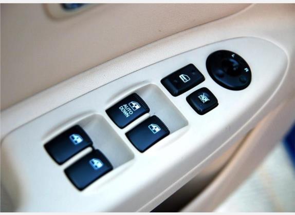 锐欧 2007款 1.6L MT GLS 车厢座椅   门窗控制