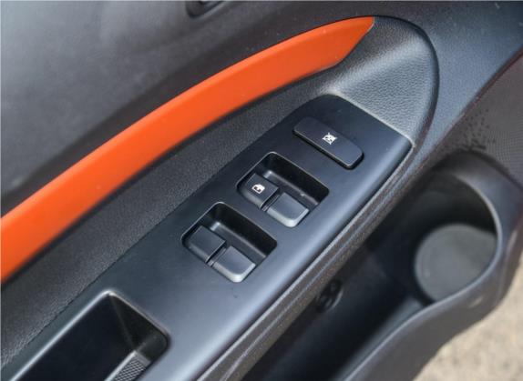 奕跑 2019款 1.4L 自动趣享版 国V 车厢座椅   门窗控制