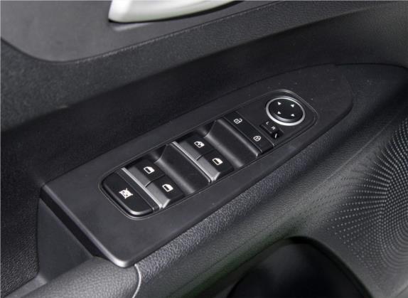 起亚K3新能源 2019款 1.6L PHEV舒适版 车厢座椅   门窗控制