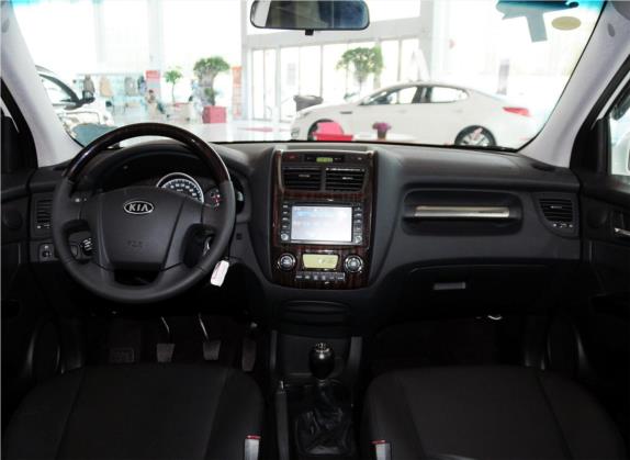 狮跑 2012款 2.0L 手动两驱版GLS 中控类   中控全图