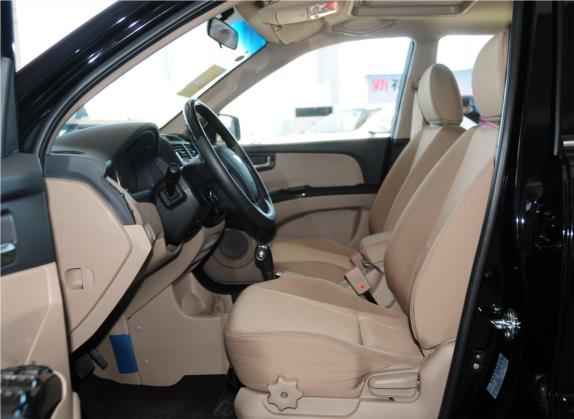 狮跑 2013款 2.0L 自动两驱版GL 车厢座椅   前排空间