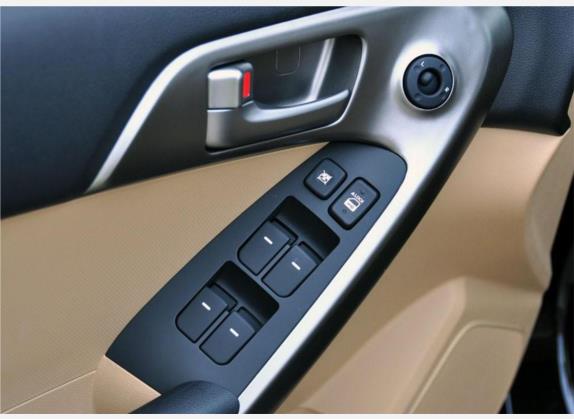 福瑞迪 2009款 1.6L AT GL 车厢座椅   门窗控制