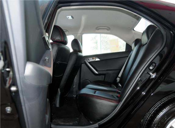 福瑞迪 2012款 1.6L MT GL 纪念版 车厢座椅   后排空间