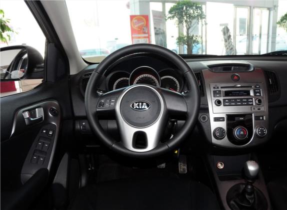 福瑞迪 2012款 1.6L MT GLS 纪念版 中控类   驾驶位