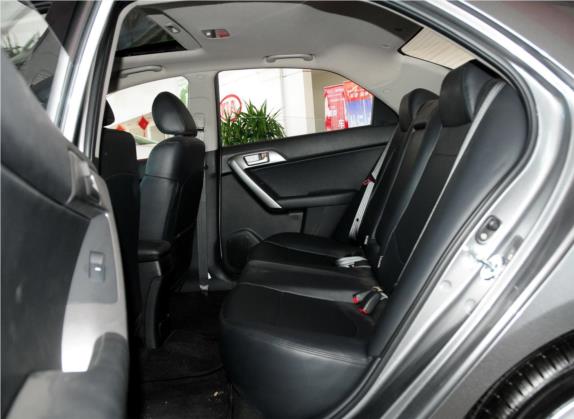 福瑞迪 2012款 1.6L MT GLS 纪念版 车厢座椅   后排空间
