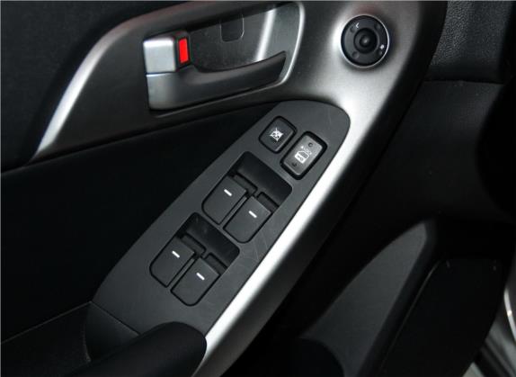 福瑞迪 2012款 1.6L MT GLS 纪念版 车厢座椅   门窗控制