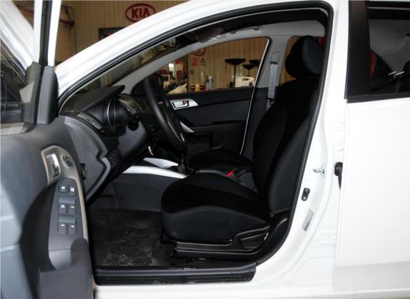 福瑞迪 2014款 1.6L MT GL 车厢座椅   前排空间