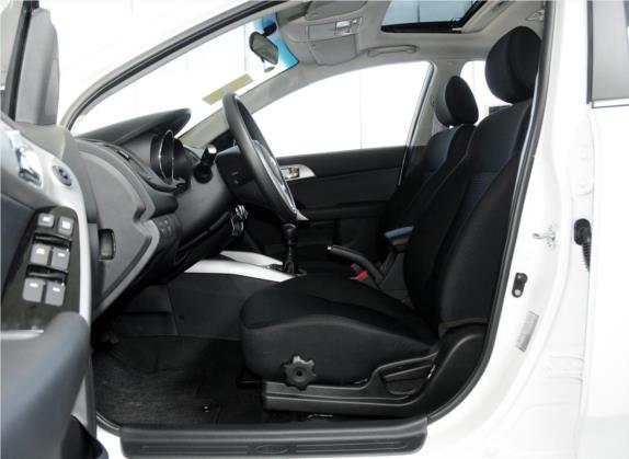 福瑞迪 2014款 1.6L MT GLS 车厢座椅   前排空间