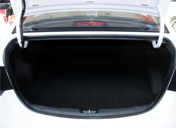 福瑞迪 2014款 1.6L MT GLS 车厢座椅   后备厢