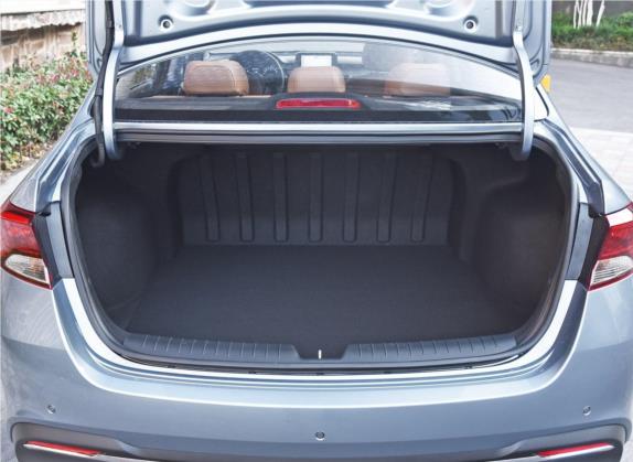 福瑞迪 2018款 1.6L 自动智享豪华版Value-Comfort 车厢座椅   后备厢