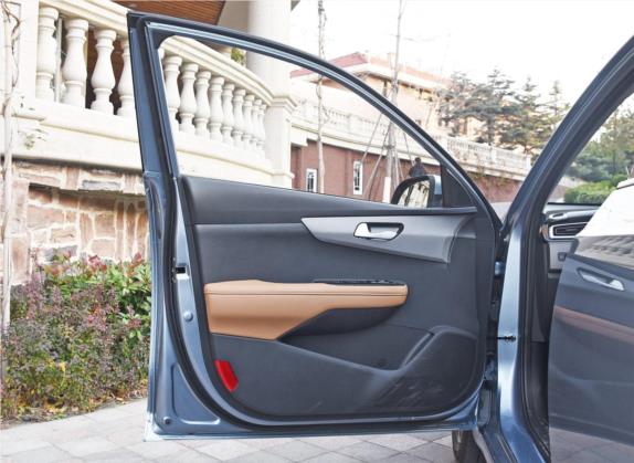福瑞迪 2018款 1.6L 自动智享豪华版Value-Comfort 车厢座椅   前门板
