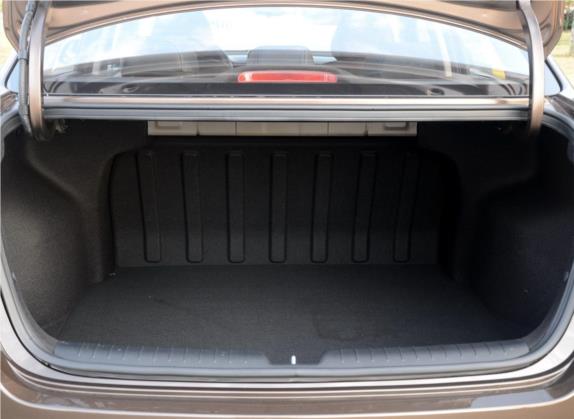 福瑞迪 2018款 1.6L 自动智享互联版Value-Connect 车厢座椅   后备厢