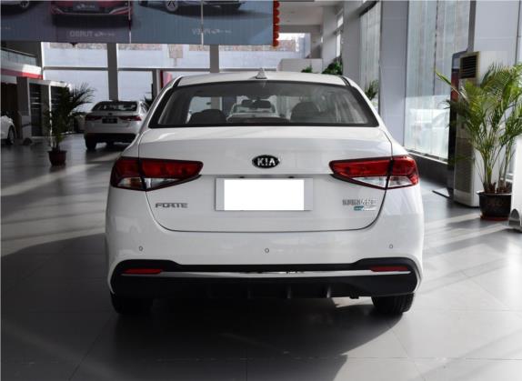 福瑞迪 2019款 1.6L 自动风尚版 国V 外观   正后