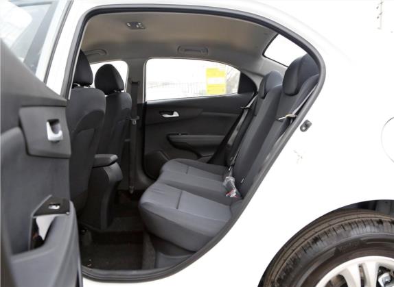 福瑞迪 2019款 1.6L 自动风尚版 国VI 车厢座椅   后排空间