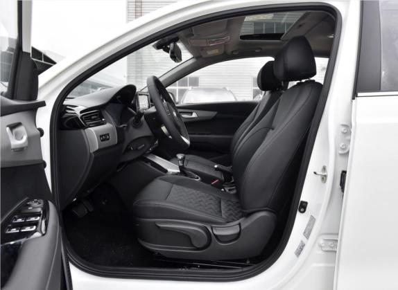 福瑞迪 2019款 1.6L 自动智享互联版 国VI 车厢座椅   前排空间