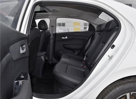 福瑞迪 2019款 1.6L 自动智享互联版 国VI 车厢座椅   后排空间