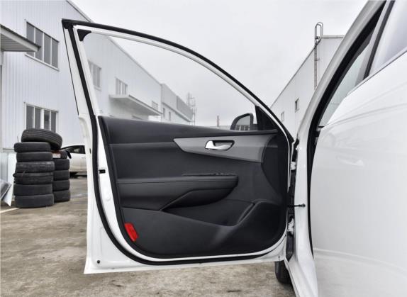 福瑞迪 2019款 1.6L 自动智享互联版 国VI 车厢座椅   前门板
