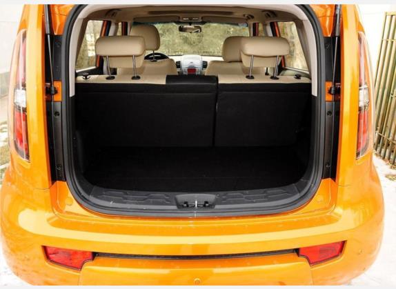 秀尔 2010款 1.6L MT GLS 车厢座椅   后备厢
