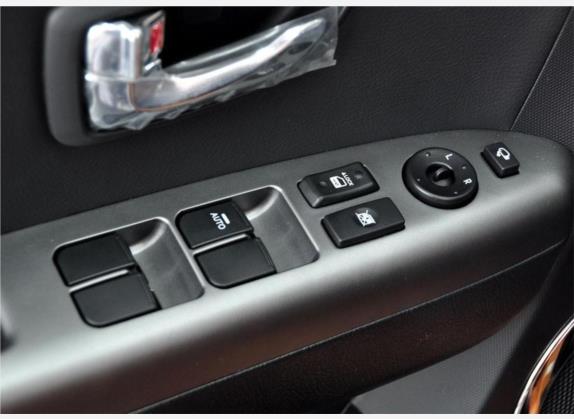 秀尔 2010款 2.0L AT Premium 车厢座椅   门窗控制