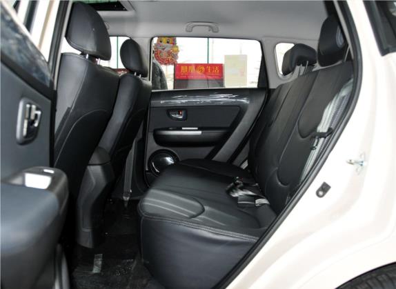 秀尔 2012款 1.6L AT Premium 车厢座椅   后排空间