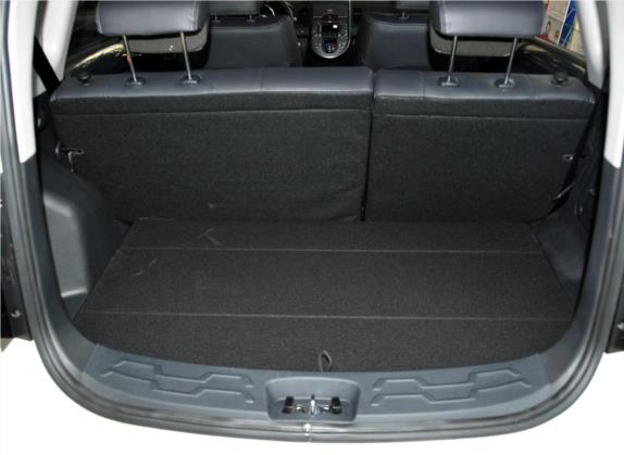 秀尔 2012款 1.6L AT Premium 车厢座椅   后备厢