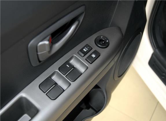 秀尔 2013款 1.6L MT GL 车厢座椅   门窗控制