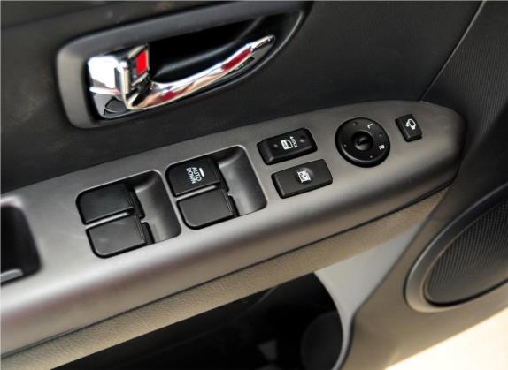 秀尔 2013款 1.6L AT Premium 车厢座椅   门窗控制