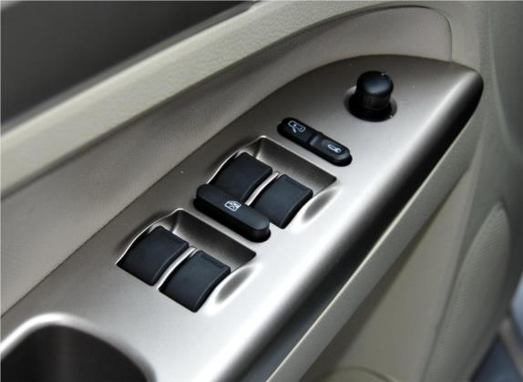 瑞麒G3 2012款 1.6L CVT豪华型 车厢座椅   门窗控制