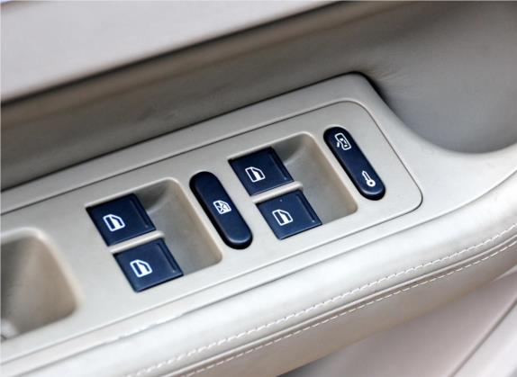 瑞麒G6 2011款 2.0T 自动旗舰型 车厢座椅   门窗控制
