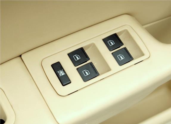 瑞麒G5 2012款 2.0L 手动尊享型DVVT 车厢座椅   门窗控制