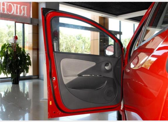 瑞麒M1 2009款 进化版 1.3L 手动舒适型 车厢座椅   前门板