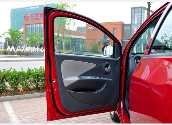瑞麒M1 2009款 进化版 1.3L 手动豪华型 车厢座椅   前门板