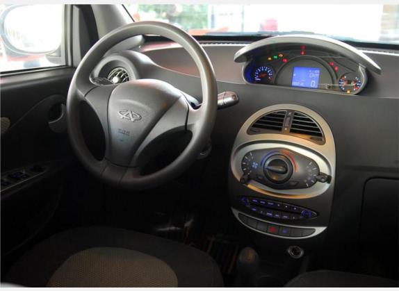 瑞麒M1 2009款 进化版 1.3L 手动尊贵型 中控类   驾驶位