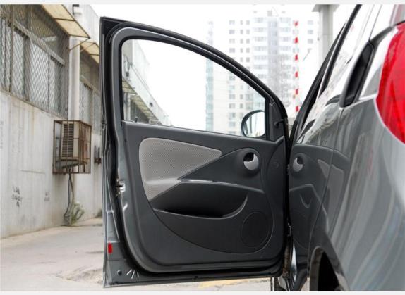 瑞麒M1 2009款 进化版 1.0L 手动舒适型 车厢座椅   前门板