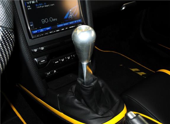 如虎 CTR 3 2013款 3.8T 标准型 中控类   挡把