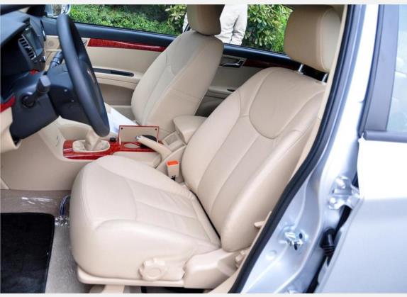 荣威350 2010款 350C 1.5L 手动迅智版 车厢座椅   前排空间