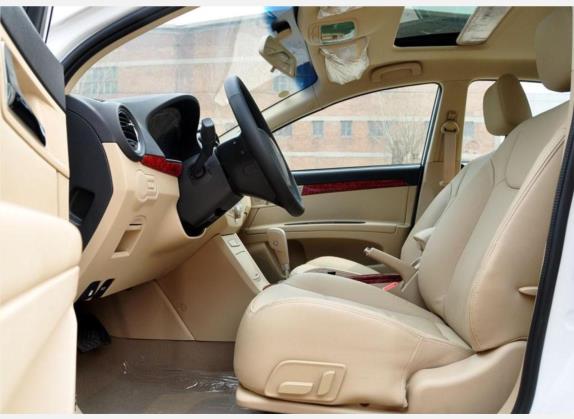 荣威350 2010款 350D 1.5L 自动迅豪版 车厢座椅   前排空间