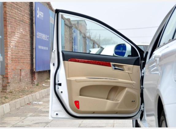 荣威350 2010款 350D 1.5L 自动迅豪版 车厢座椅   前门板