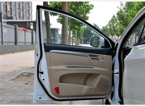 荣威350 2010款 350S 1.5L 自动迅达版 车厢座椅   前门板