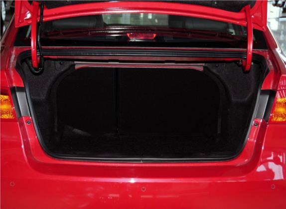 荣威350 2011款 350S 1.5L 自动迅悦版 车厢座椅   后备厢