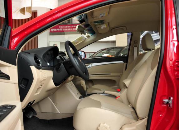 荣威350 2011款 350S 1.5L 自动迅达版 车厢座椅   前排空间