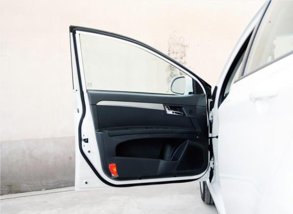 荣威350 2013款 350C 1.5L 自动迅悦版 车厢座椅   前门板