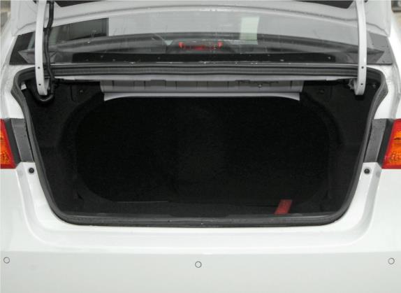 荣威350 2014款 1.5L 手动迅捷版 车厢座椅   后备厢