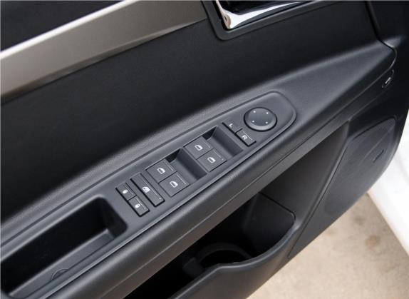 荣威350 2014款 1.5L 自动迅悦版 车厢座椅   门窗控制