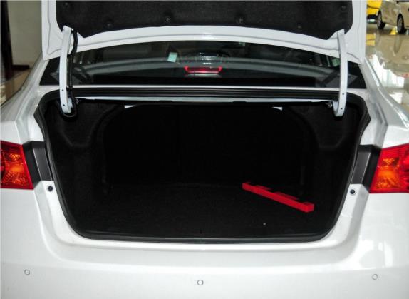 荣威350 2014款 1.5T 自动劲逸版 车厢座椅   后备厢