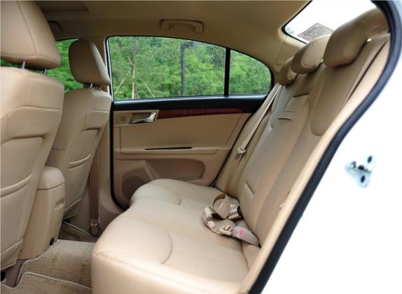 荣威350 2014款 1.5T 自动劲尚版 车厢座椅   后排空间