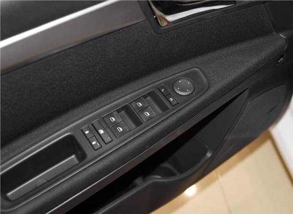 荣威350 2015款 1.5L 手动豪华天窗版 车厢座椅   门窗控制