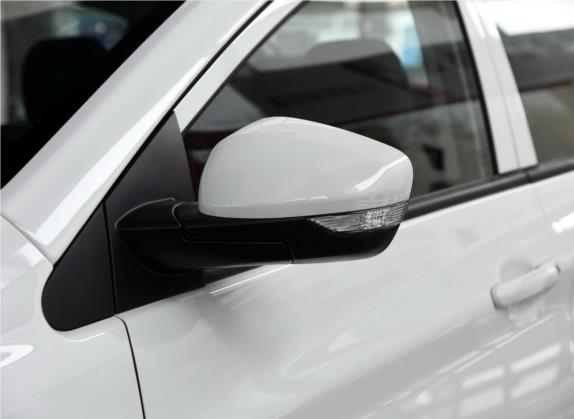 荣威350 2015款 1.5L 自动豪华天窗版 外观细节类   外后视镜