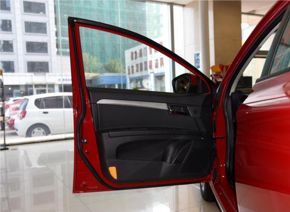 荣威350 2015款 1.5L 手动尊享版 车厢座椅   前门板